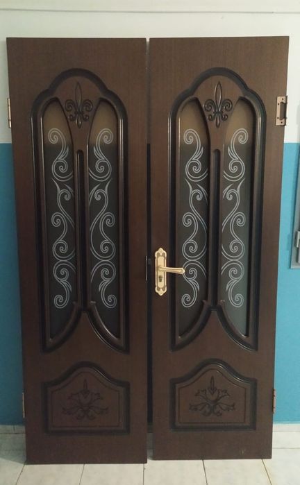 Продаётся двери комнатные