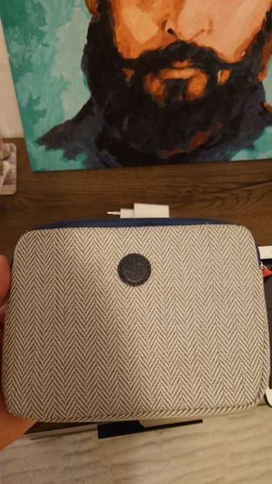 Apple iPad mini Wi-Fi + калъф, зарядно и чантичка