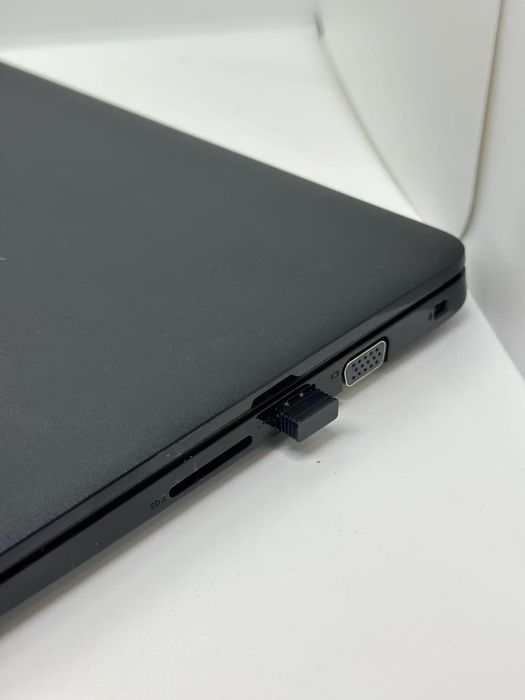 Laptop Dell Latitude 3400, 8 GB RAM, 128GB, Intel Core i3-8145U -A-