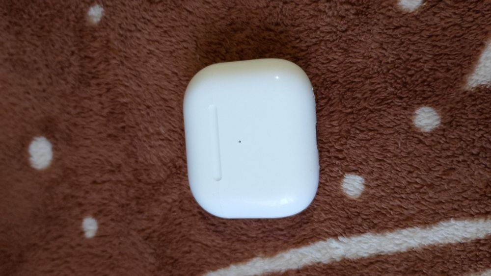 Vând caști airpods