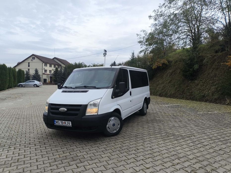 Ford Transit 8+1
