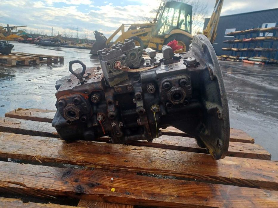 Pompa hidraulica Komatsu 708-2L-31123 pentru excavator Komatsu
