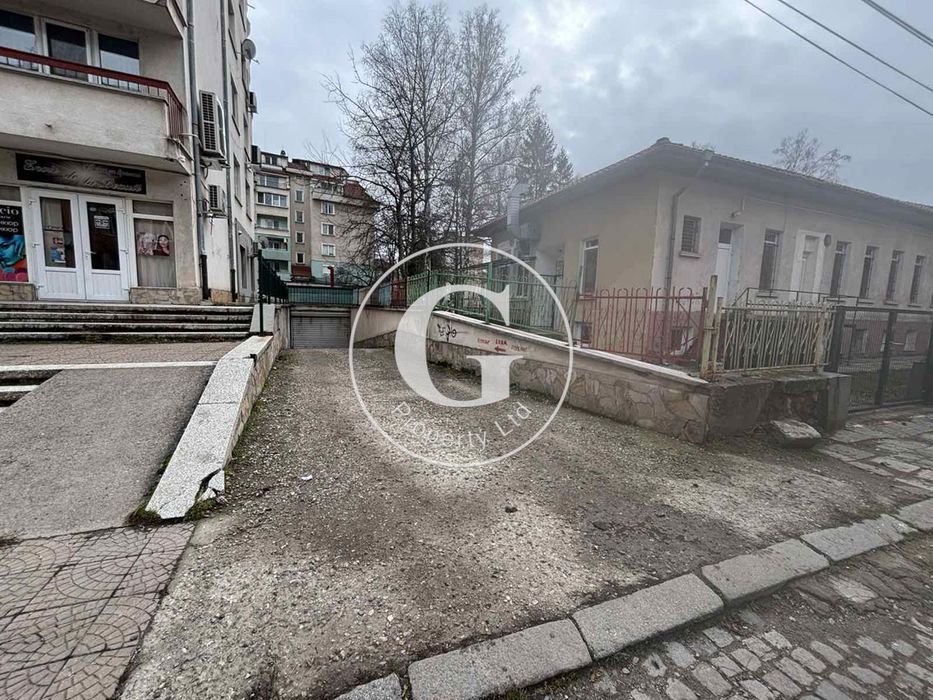 Продава се Гараж / Паркомясто в Перник, Център - 37 кв.м за 744 €/кв.м - Снимка #7