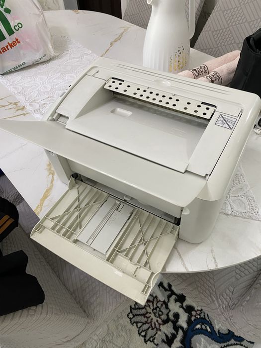 Canon lbp3010 oq-qora printer aybi yoq holati a'lo