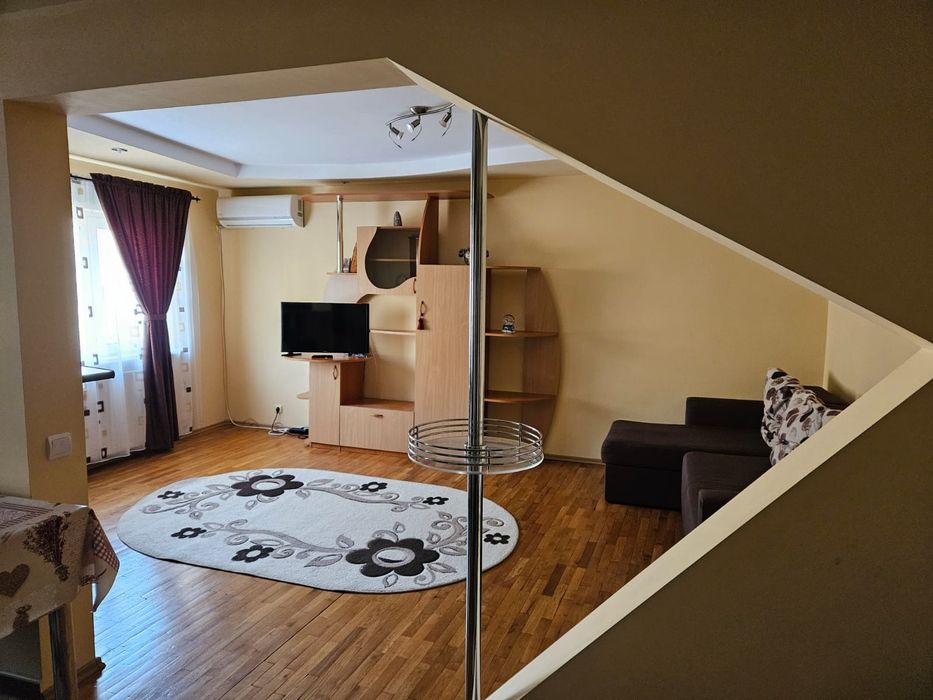 Apartament 3 camere de inchiriat