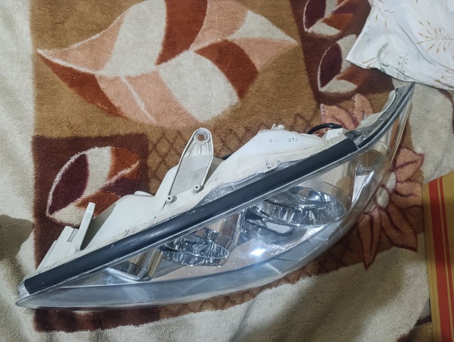 Фары на Тойота Камри 35