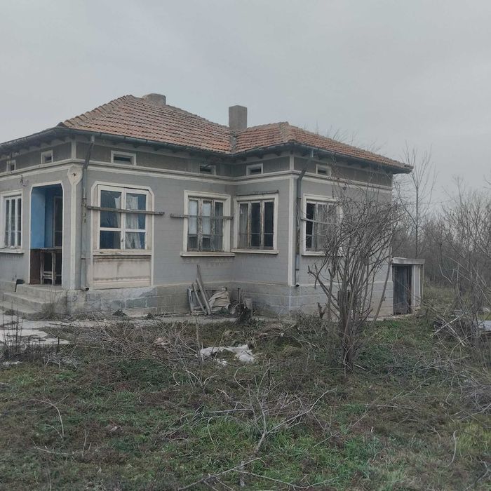 Къща в село Сноп