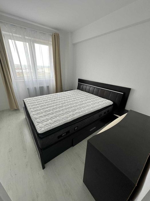 Ap 3 camere de inchiriat, 2 bai, loc de parcare, zona Dedeman