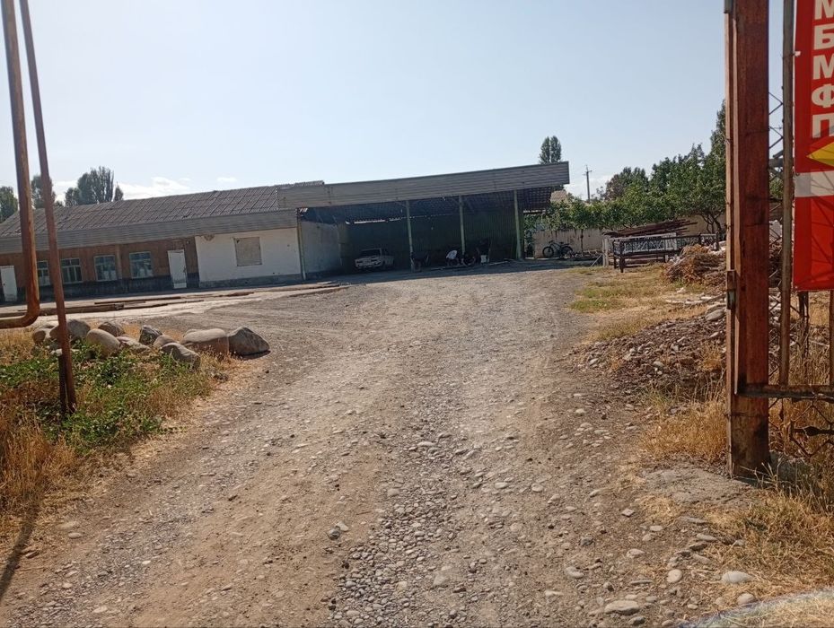 Qoshqorgon da 20 sotikli no turar bino sotiladi