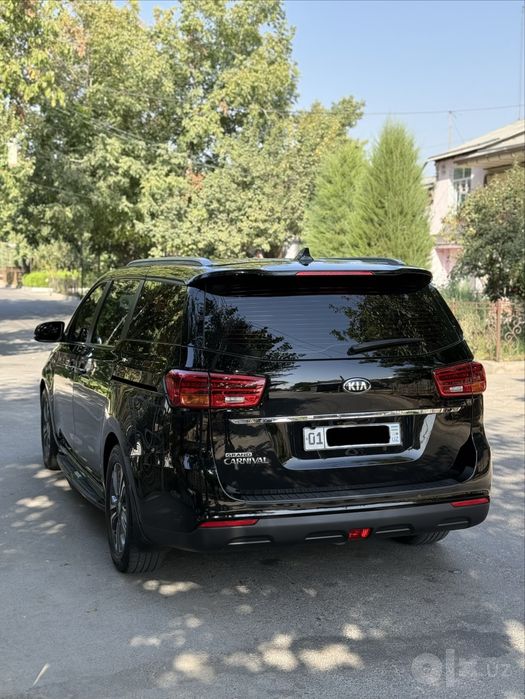 Kia Carnival Grand 2019 Avtomat karobka srochna sotiladi.