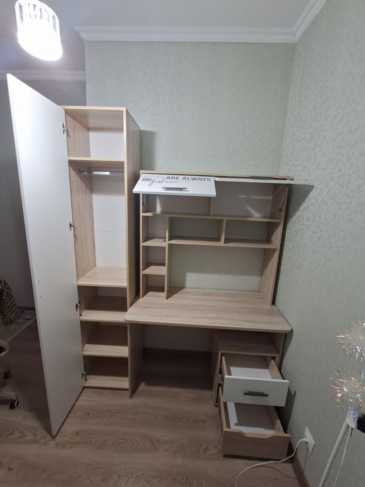 Продам рабочий стол со шкафом