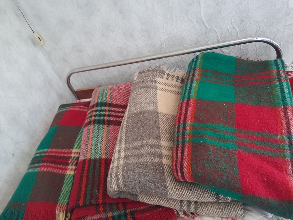 Чиста вълна ръчна  изработкоа