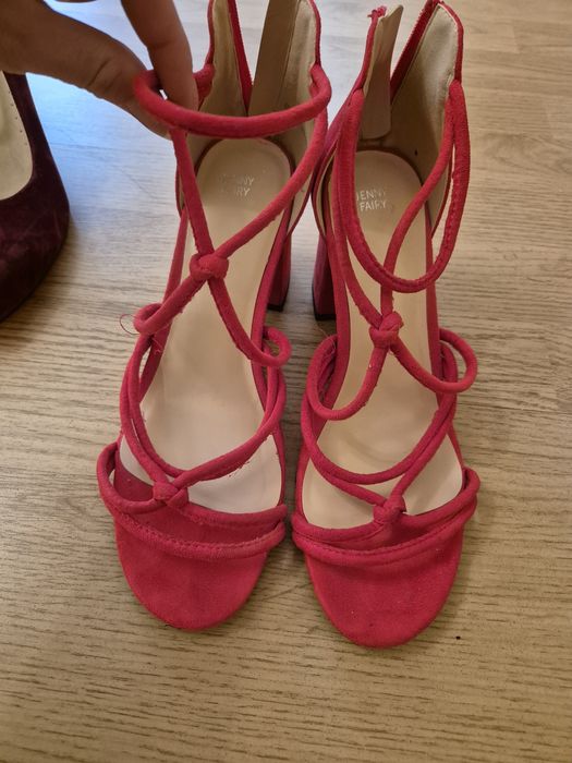 Официални и Ежедневни обувки и сандали на ток в отлично състояние!