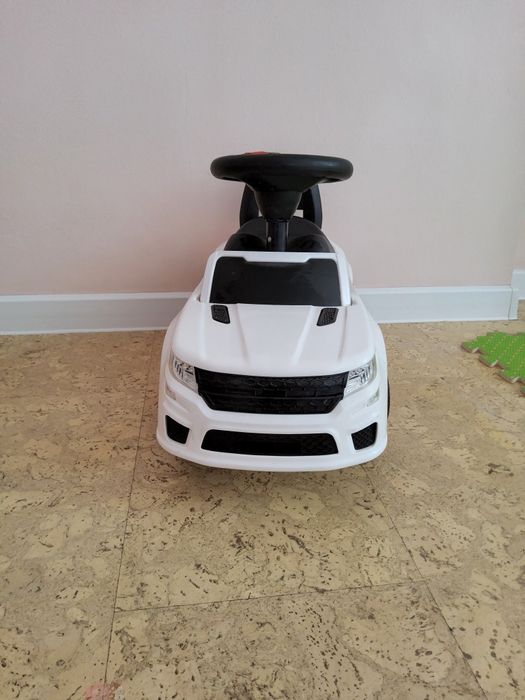 Продам детскую машинку