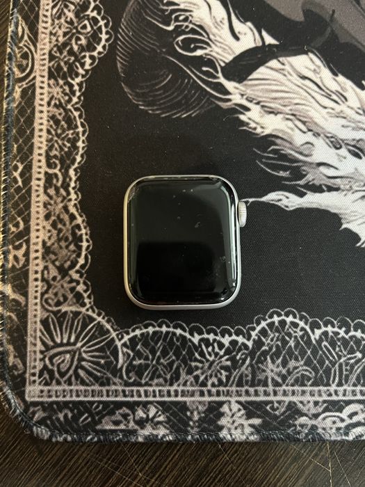 Часы Apple watch SE gen2