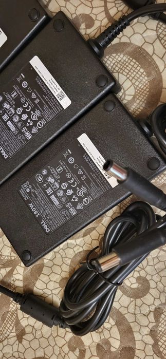 DELL 180W Incarcator  19;5V-9.23A fuctionale 3 buc