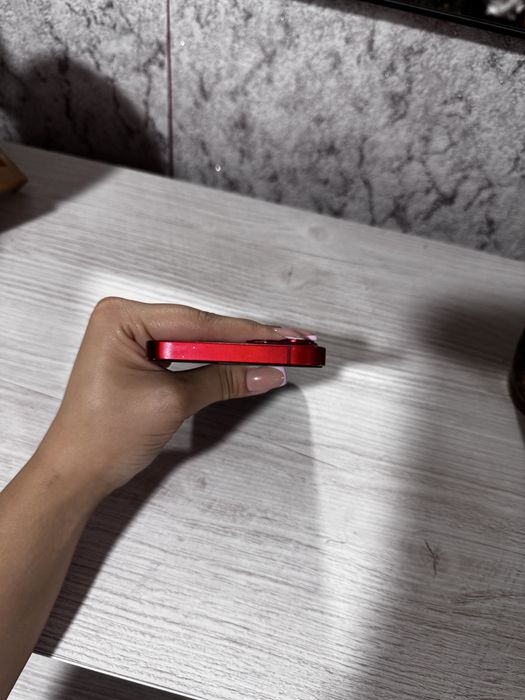 Продам iPhone 13,  128 гб