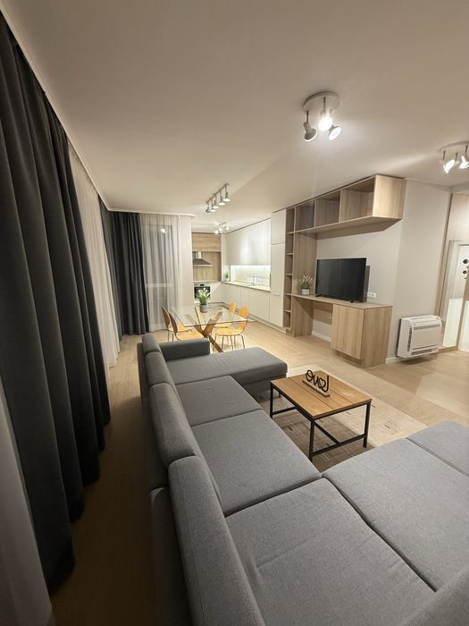 Продава се Тристаен апартамент в Варна, Бриз - 130 кв.м за 3000 €/кв.м - Снимка #2