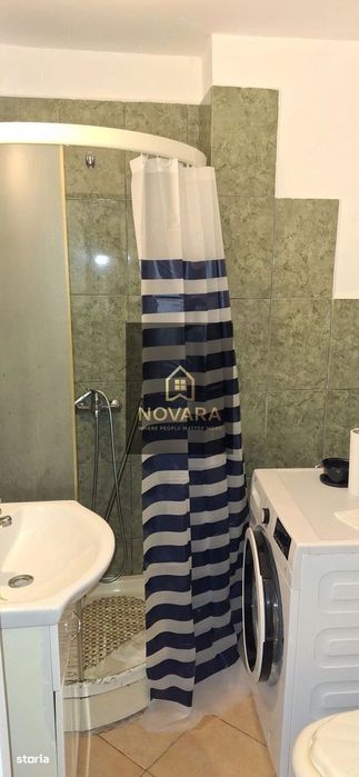 Vând Garsonieră decomandată în Rogerius