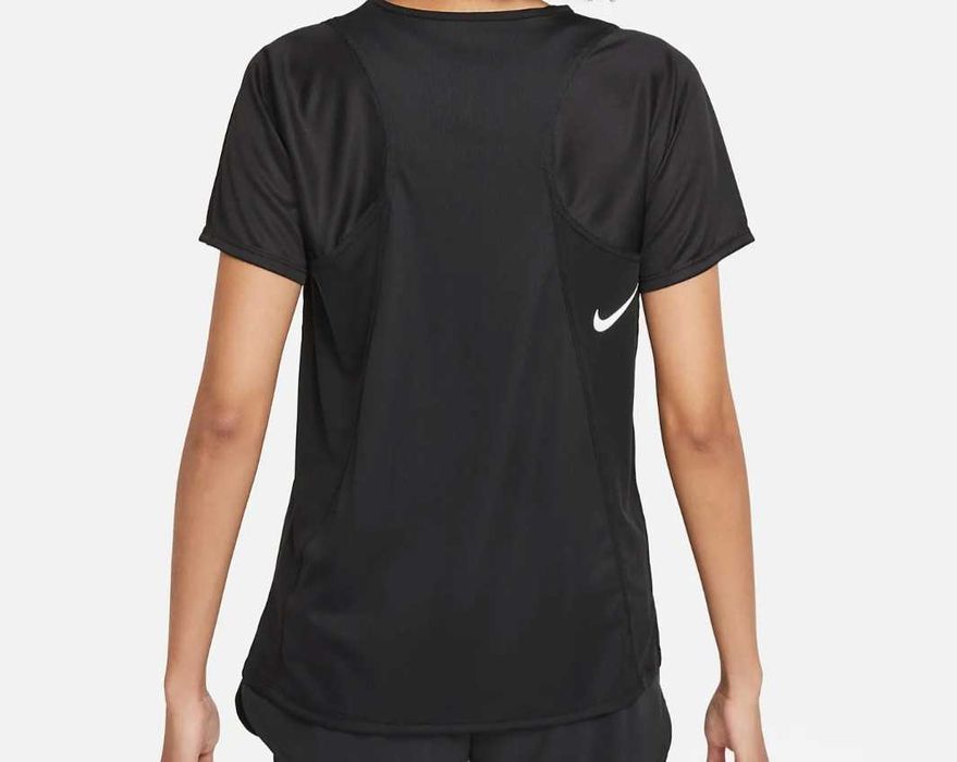 Дамска тениска Nike M размер