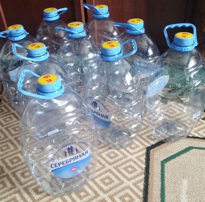 Продам бутылки 5 литровые