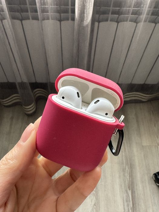 Продам airpods 2