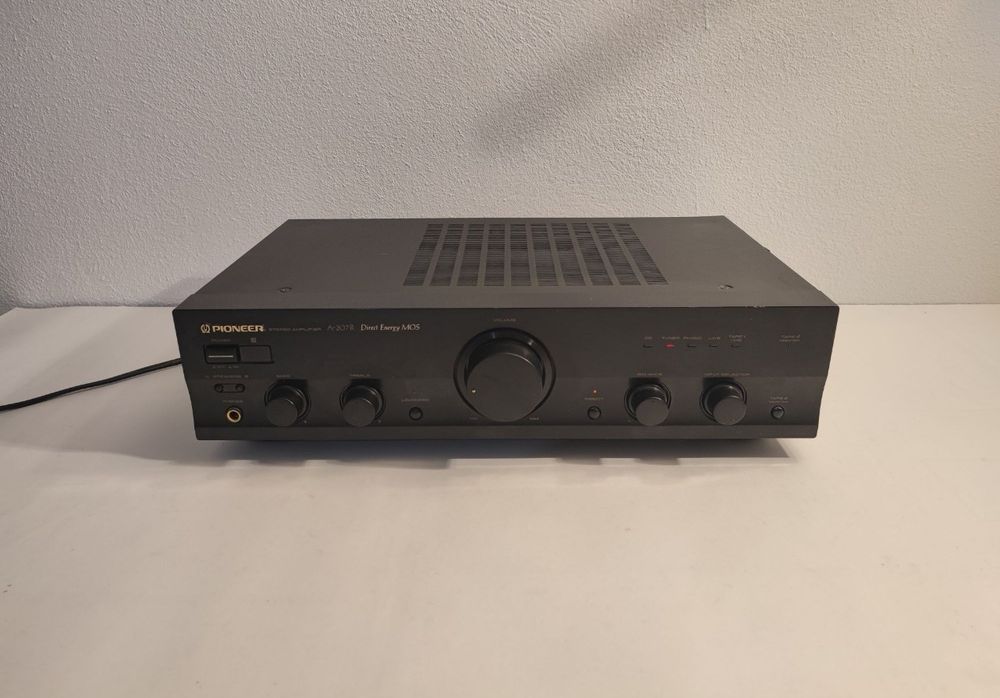 Amplificator Pioneer A207 R statie