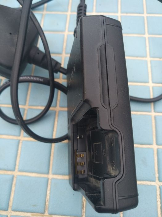 Зарядка для аккумуляторов видеокамеры Sony