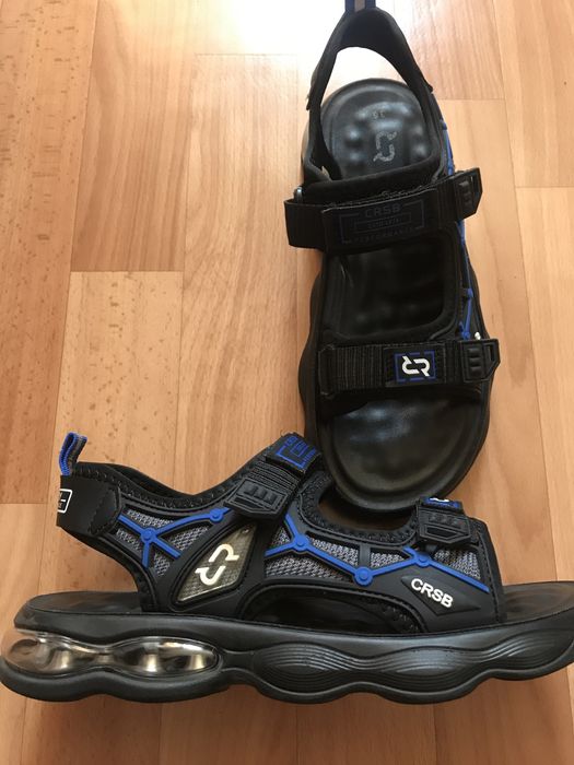 Продам сандали на мальчика