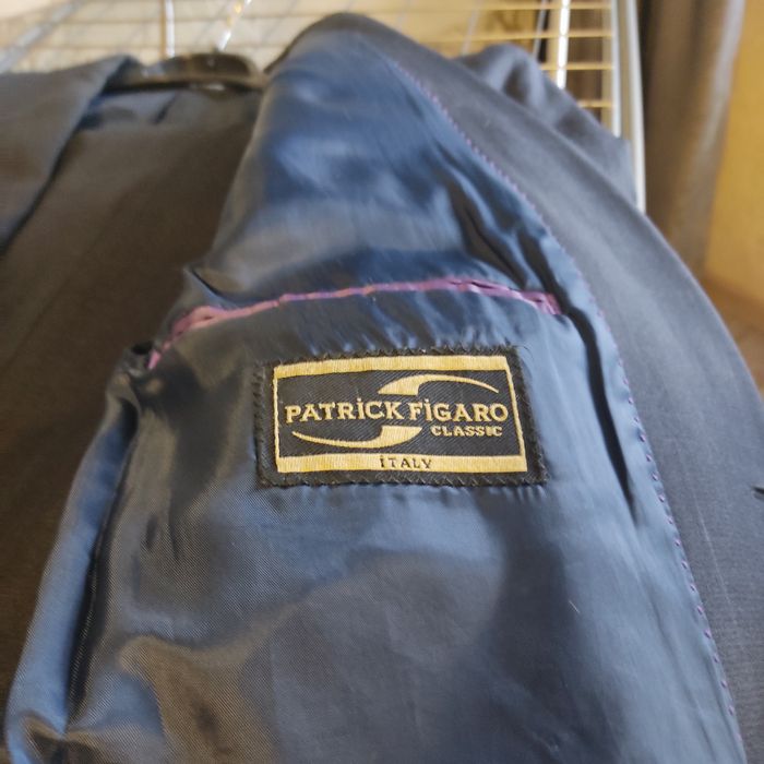 Продам мужской костюм