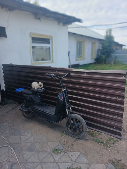продам электроскутер ск8