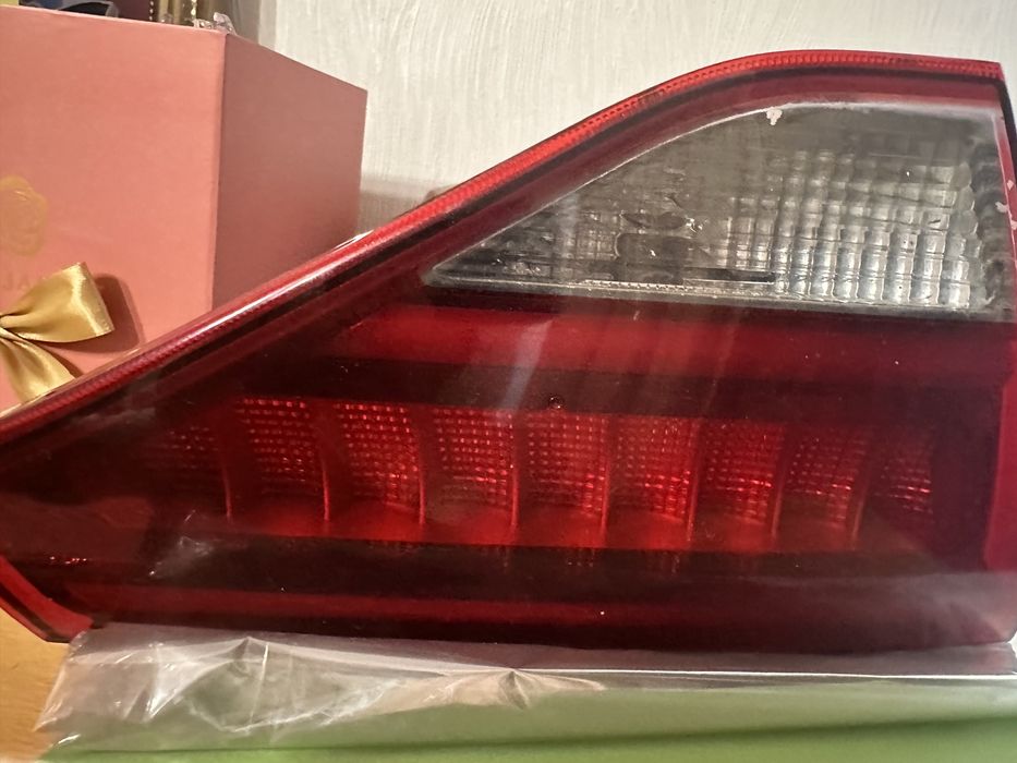 Задняя левая фара-стоп