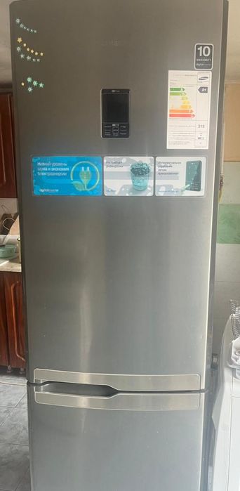 Холодильник продается