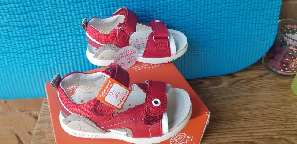 Нови сандалки Biomechanics