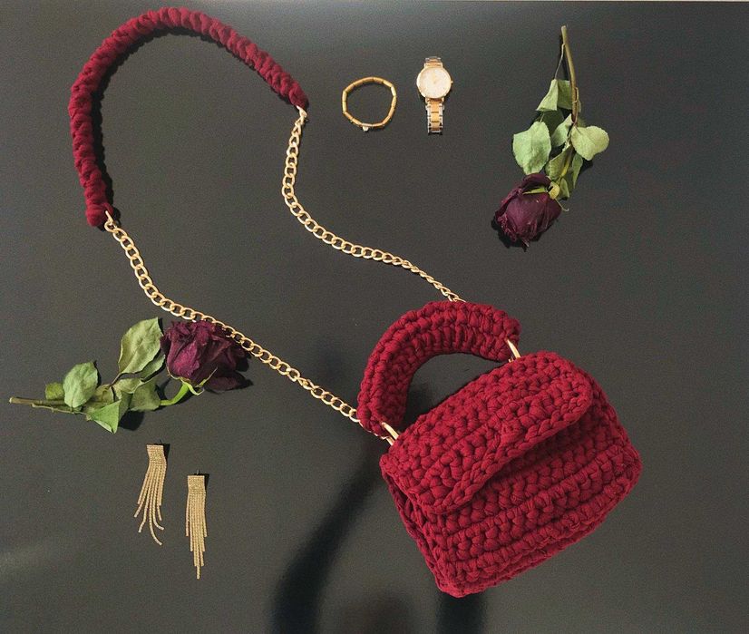 Стилна Малка Червена Плетена Чанта-Ръчна Изработка От Текстилна Прежда