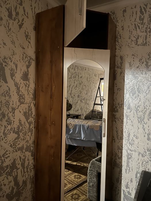 Продам кухонный гарнитур и прихожую.