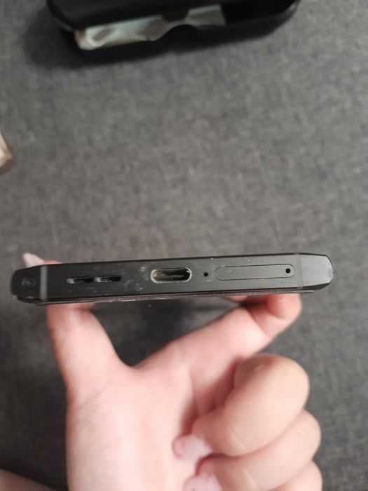 Телефон HMD Skyline