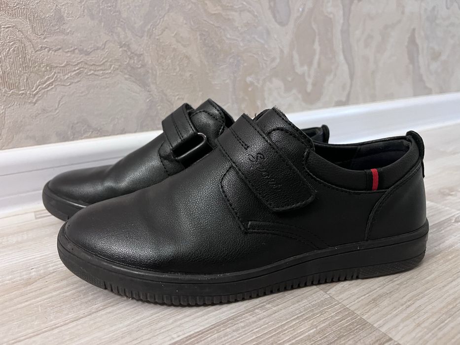 Pantofi baieti nr 33