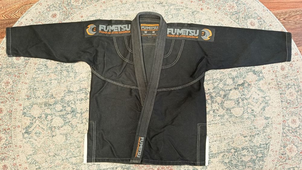 Продам кимоно для джиу-джитсу