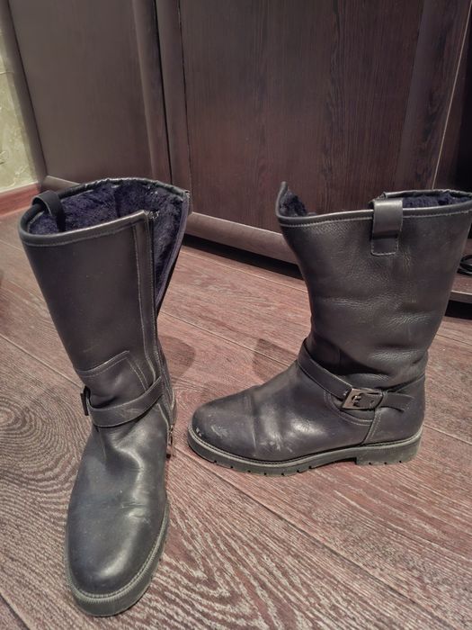 Уги женские продам