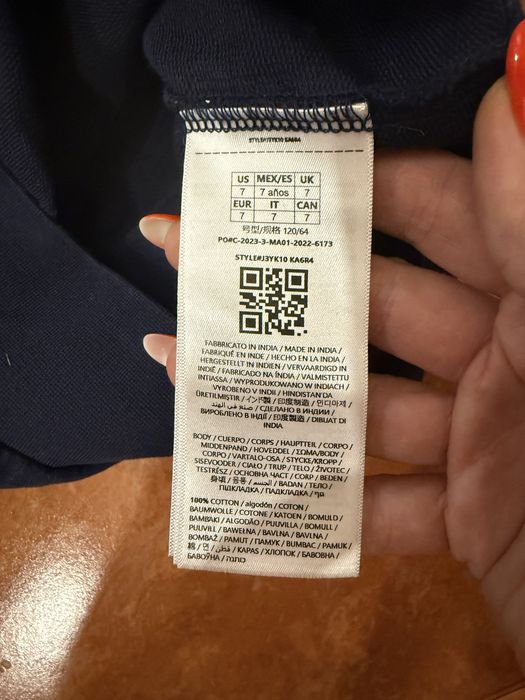 Курточка  zara для девочки 8-9 лет .