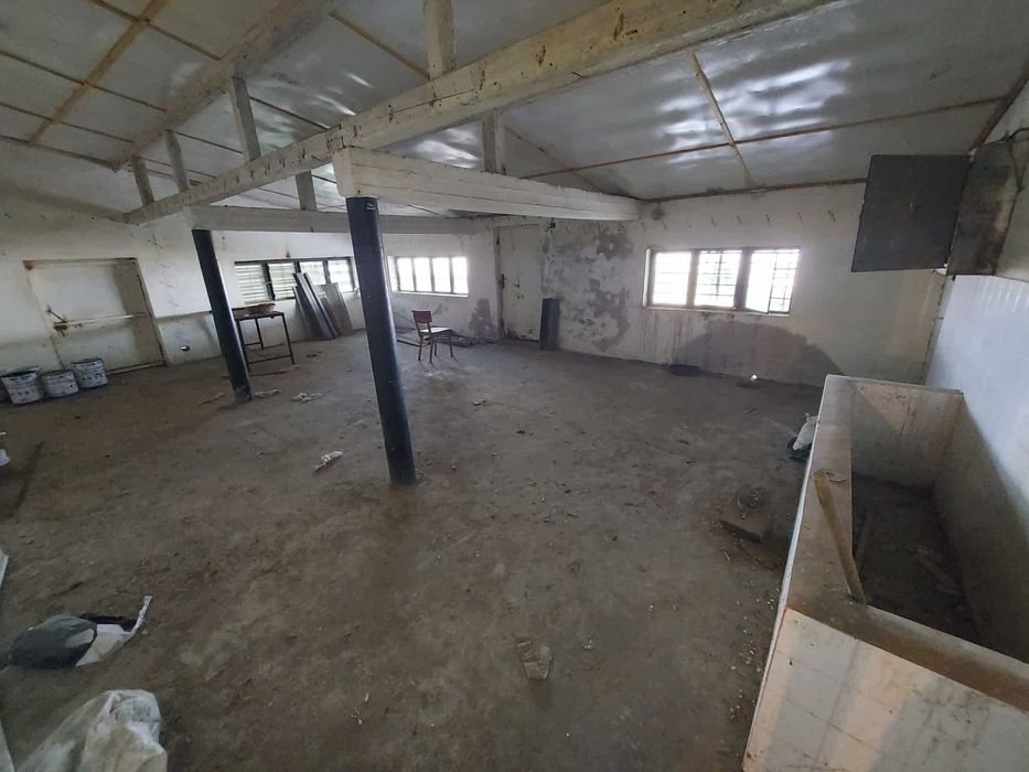 Продава се Промишлена сграда в с. Момино, Област Търговище - 570 кв.м за 188 €/кв.м - Снимка #9