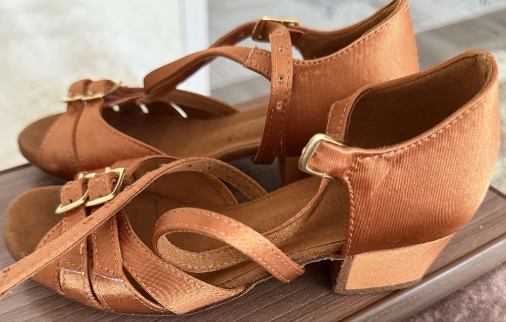 Туфли для бальных танцев