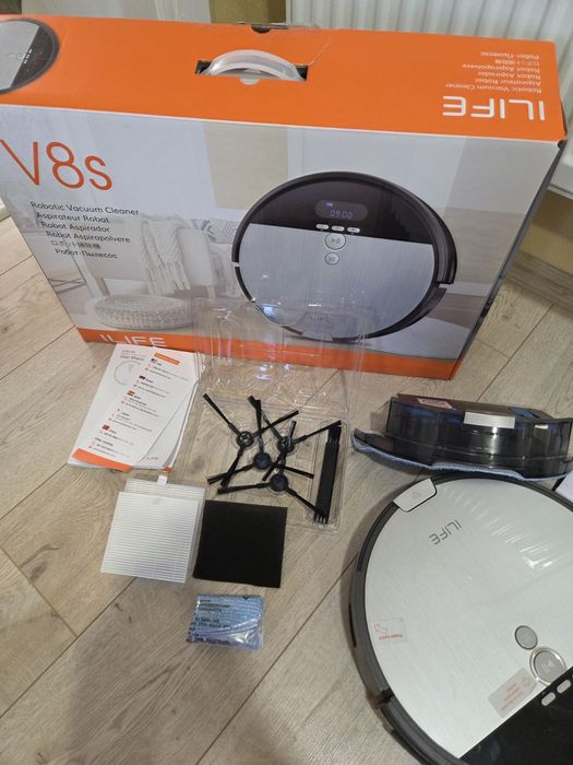 Робот прахосмукачка ilife v8s
