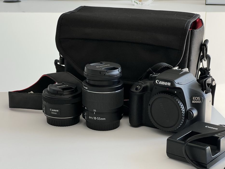 Canon EOS 4000D + 2 obiective + accesorii
