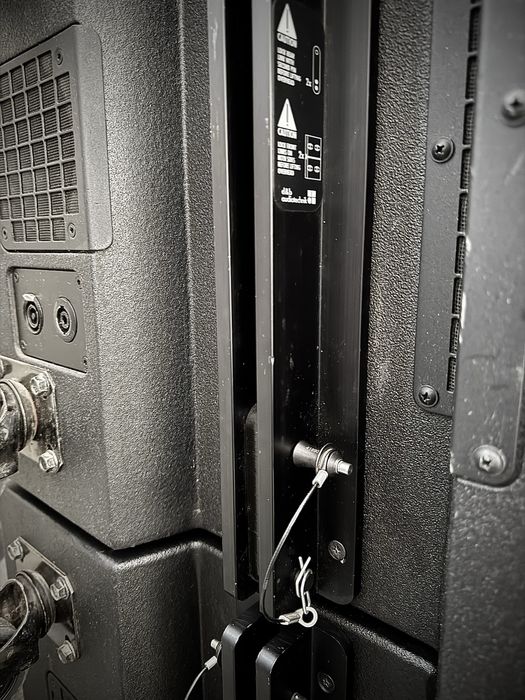 d&b audiotechnik Y-sub   vand / schimb V-GSUB