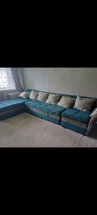 Продам диван в хорошем состоянии.