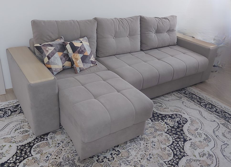 Продам диван (угловой)