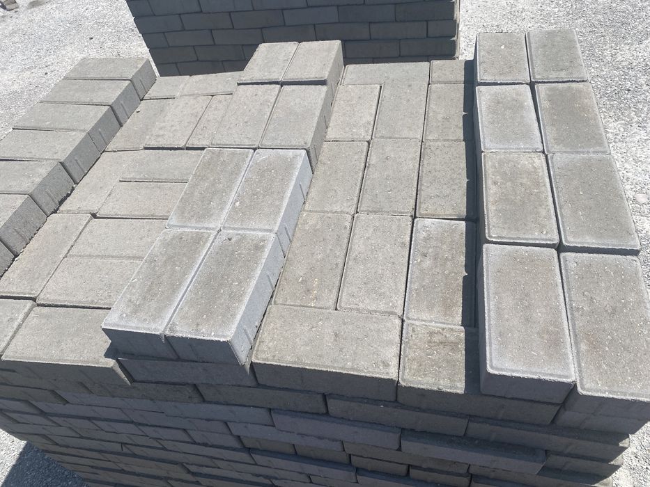 Брусчатка кирпичик