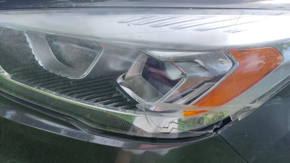 Far stanga față Ford Kuga 2 2017